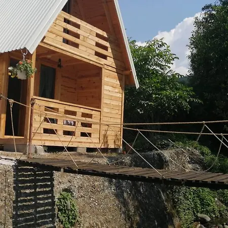 Kamp Bungalovi Sase Drvena Kuca Holiday home *