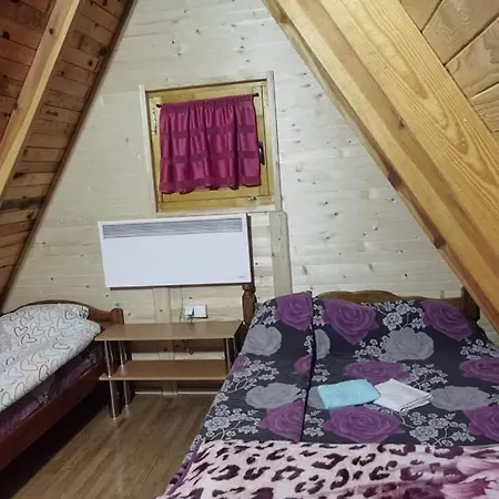 Kamp Bungalovi Sase Drvena Kuca Holiday home *
